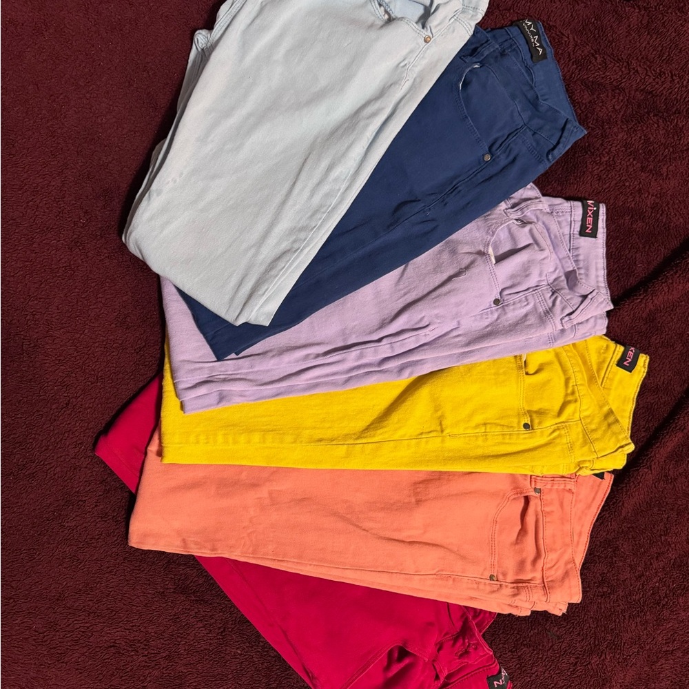 Women Remy Ma Vixen & Destiny Apparel colored jeans. Size 13/14.